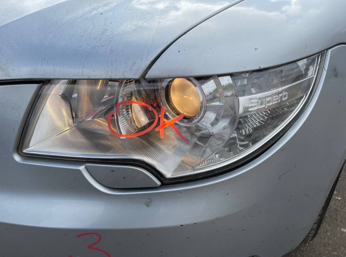 SKODA Headlight left SKODA SUPERB II (3T4, 3T5) (2008-2015)