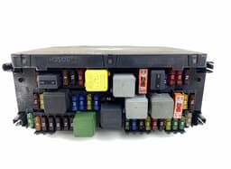 MERCEDES-BENZ F005V01525 F005V01626 Fuse box MERCEDES-BENZ E-CLASS (W212) (2009-2016) — thumbnail 3