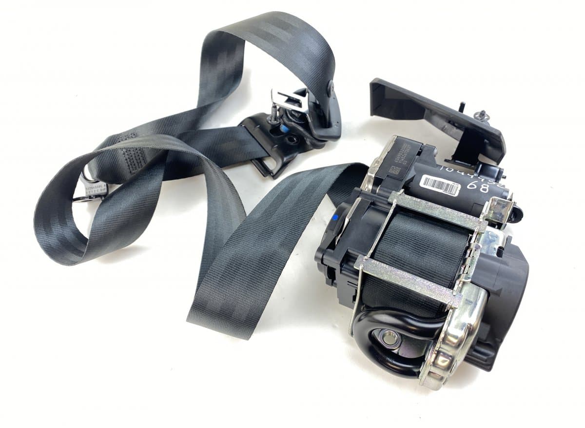 VOLVO 32401541 Seat Belt Front Left VOLVO XC40 (536) (10.17-)