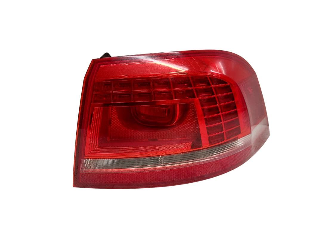 VW 3AF945208B Tail light, right VW PASSAT B7 / ALLTRACK (2010-2015)