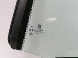 ROLLS ROYCE Rolls Royce Wraith RR5 Left Rear 1/4 Glass 51377427317 Door Panel 1/4 Rear LH- — thumbnail 3