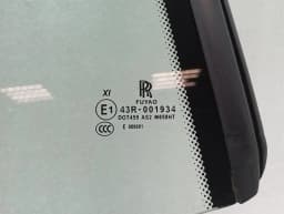 ROLLS ROYCE Rolls Royce Wraith RR5 Right Rear 1/4 Glass 51377427318 Door Panel 1/4 Rear RH- — thumbnail 4