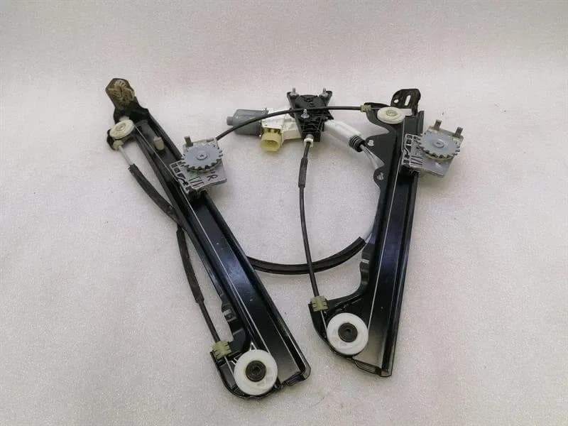 ROLLS ROYCE Rolls Royce Wraith RR5 FRH Door Winder 51337312392 Window Regulator Front Right-