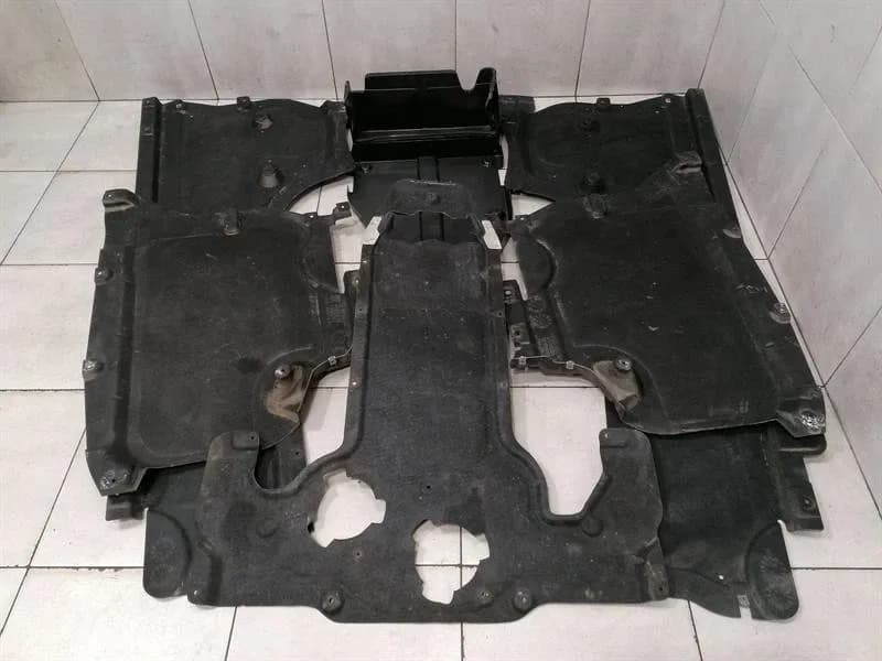 ROLLS ROYCE Rolls Royce Wraith RR5 COUPE Undertray 51757185027 Underbody Trim Kit-