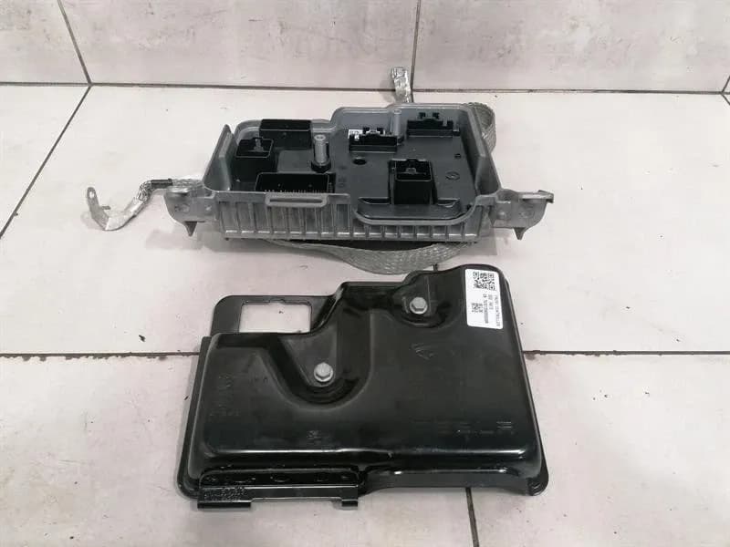 TESLA Tesla Model 3 Long Range Electronic Module 1583991-01-C Controller BCM