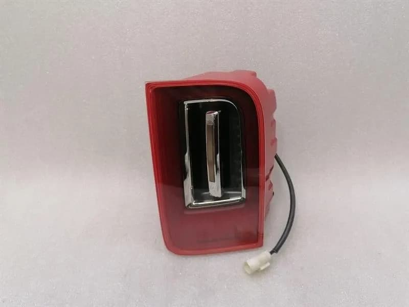 ROLLS ROYCE Rolls Royce Cullinan RR31 right rear light 7447046 USA tail light rear right-