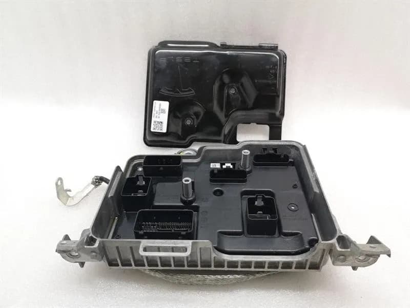 Tesla Model 3 Long Range Body Control Unit BCM 1583991-01-C Control Unit BCM-