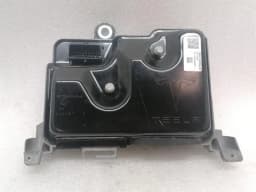 TESLA Tesla Model 3 Front Controller Body Computer 1583991-01-C Controller BCM- — thumbnail 2