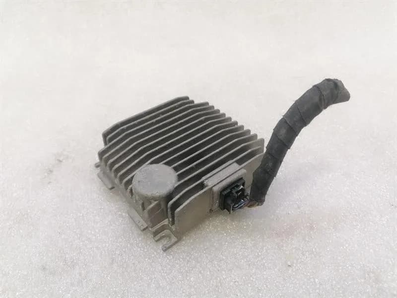 PORSCHE Porsche Taycan 9J Sound Amplifier 9J1035446D Audio Amplifier -