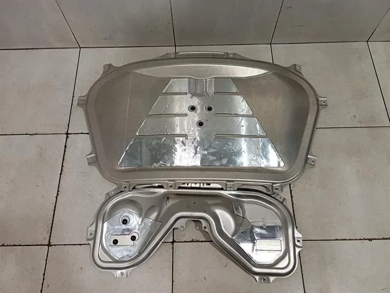 PORSCHE Porsche Cayman 718 Engine Cover 982827014A Engine Cover