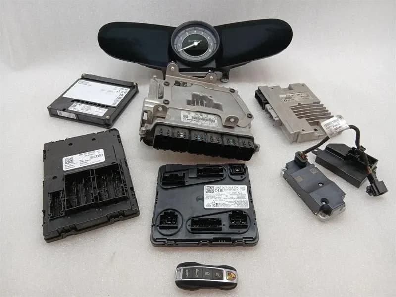 PORSCHE Porsche 911 992 Turbo S Engine ECU Set Cluster + DME 992907115 Engine ECU