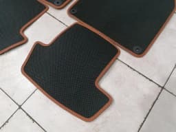 PORSCHE PORSCHE 911 992 FLOOR MATS COGNAC LEATHER HERITAGE RIGHT HAND DRIVE RHD- — thumbnail 3