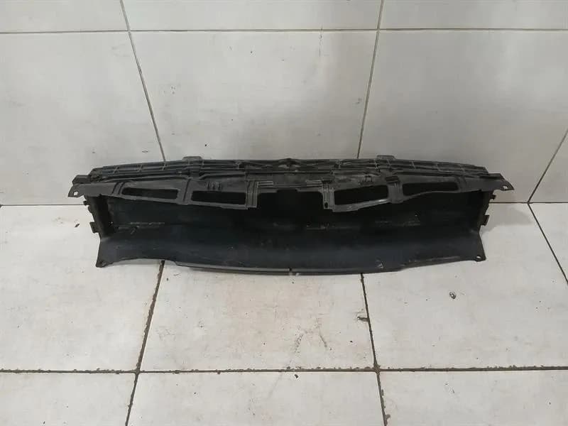 PORSCHE Porsche Macan 95B Front Grille 95B121635 Radiator Grille