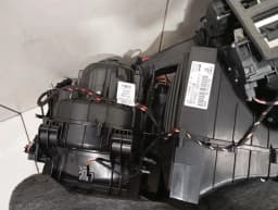 PORSCHE Porsche 911 991 GT3RS Mk1 Heater Blower 99157301108 LHD Engine Heater Blower — thumbnail 6