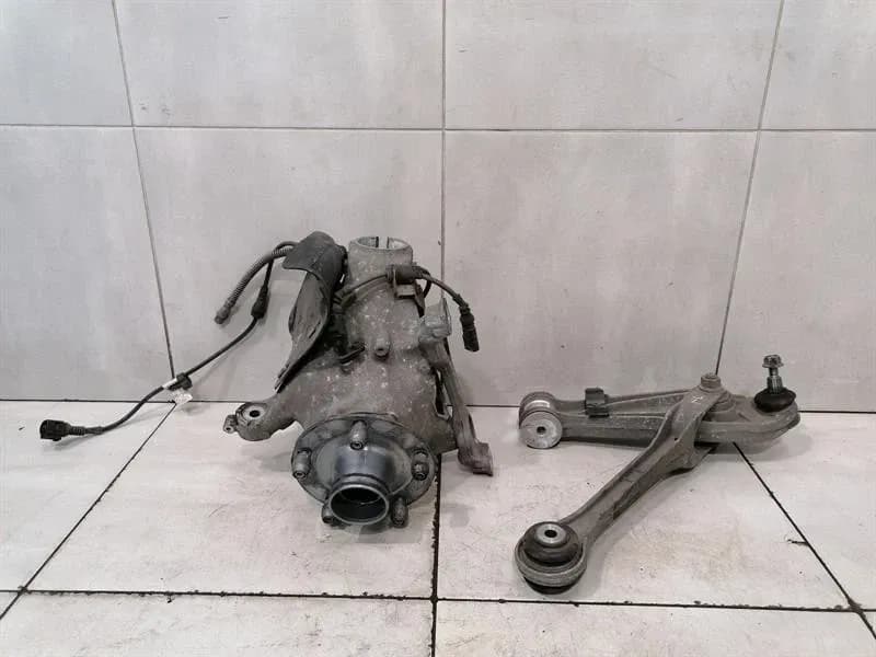 Porsche 911 991 Turbo Left Front Hub Central Lock 99134165724 Wheel Bearing Housing -