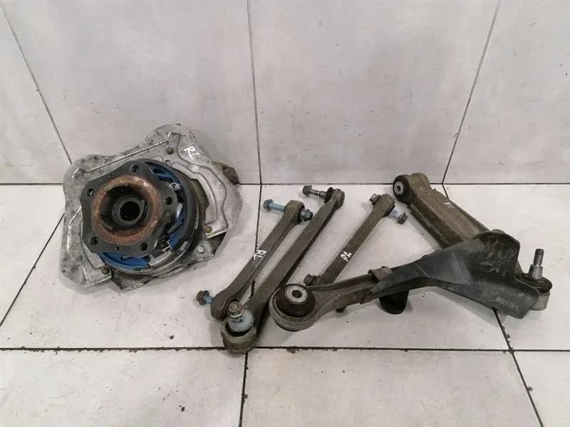 PORSCHE Porsche 911 997 GT3 RS Left Rear Hub 99733111180 Wheel Bearing Housing Rear Left -