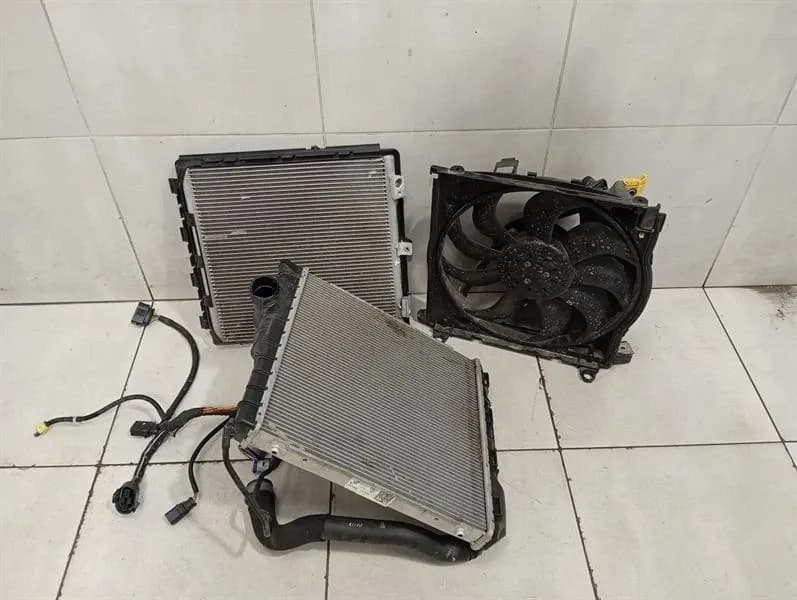 PORSCHE Porsche Cayman 718 GT4 water radiator 9P1121250D right water cooler radiator-