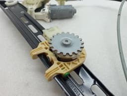 PORSCHE Porsche Cayman 981 GT4 Right Front Door Winder 99154207602 Front Window Regulator Re- — thumbnail 6