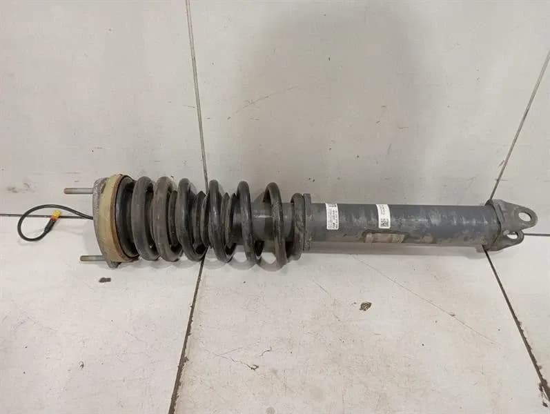 PORSCHE Porsche 911 991 shock absorber rear 99133305715 shock absorber rear PASM-