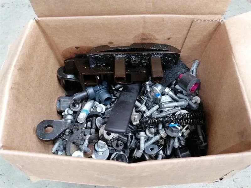 MCLAREN McLaren 600LT SPIDER SCREWS BOLTS FROM ONE CAR SET SET BOLTS-