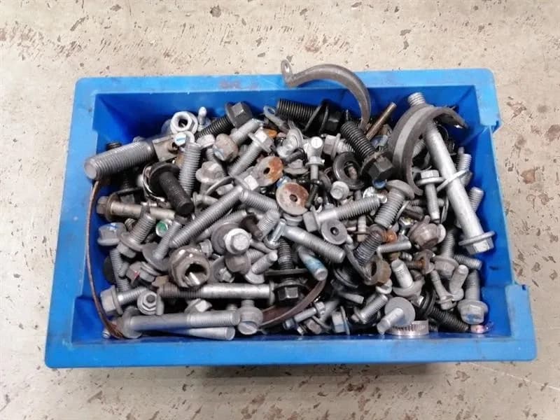 MCLAREN McLaren 570S Spider SCREWS BOLTS FROM ONE CAR SET BOLTS-