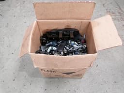 MCLAREN McLaren 600LT SPIDER SCREWS BOLTS FROM ONE CAR SET SET BOLTS- — thumbnail 4