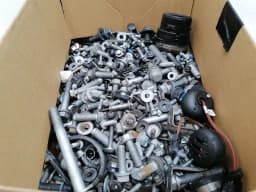 MCLAREN McLaren 570S Spider SCREWS BOLTS FROM ONE CAR SET BOLTS- — thumbnail 3