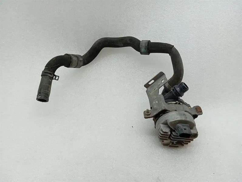 MERCEDES-BENZ Mercedes C Class W205 Additional Cooling Pump A0005002400 Coolant Pump Pump -