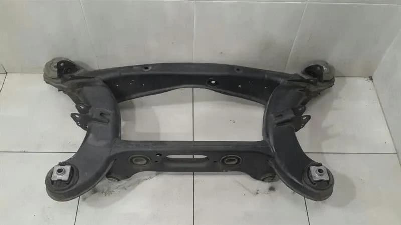 Mercedes C Class W205 Subframe Rear A2053507207 Axle Frame Rear Axle OM651-