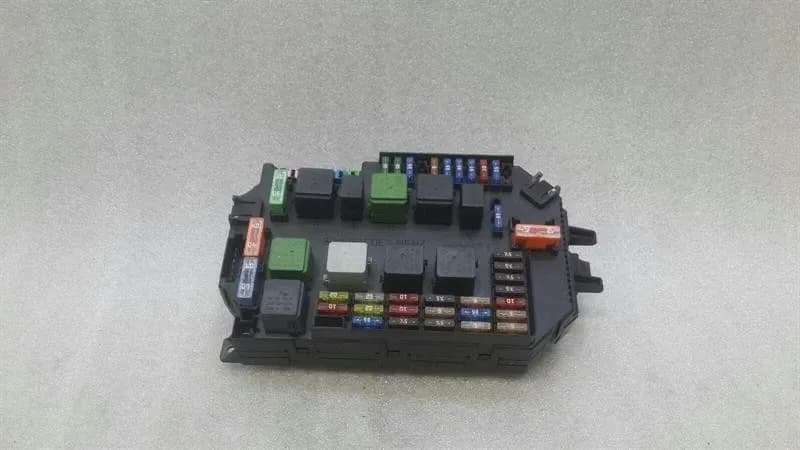 MERCEDES-BENZ Mercedes S-Class W221 Fuse Box A2219067200 Fuse Box SAM-