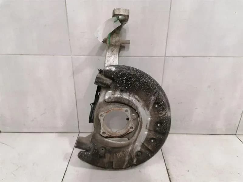 MERCEDES-BENZ Mercedes E W213 Right Front Hub A2133305804 Wheel Bearing Housing Front Right AMG-