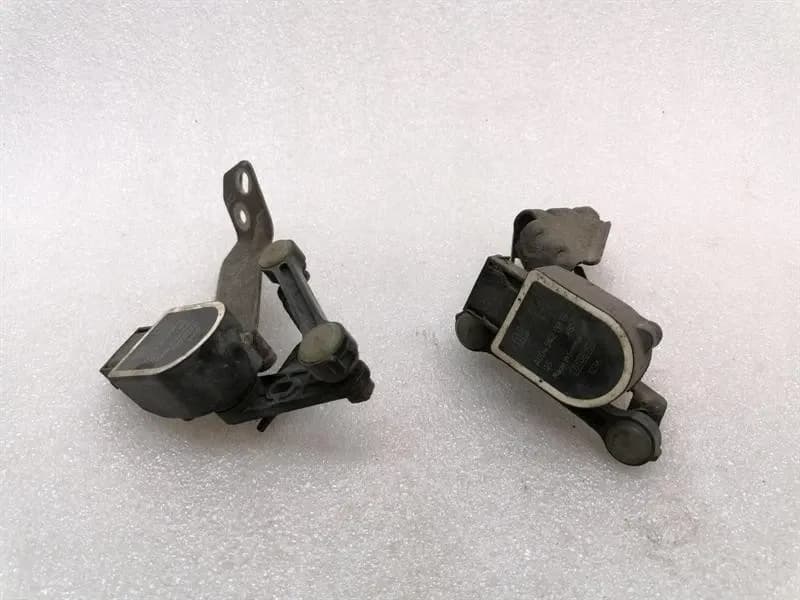 MERCEDES-BENZ MERCEDES GT C190 GTS S COUPE Level Sensor Set A0045429918 Level Sensor Set-