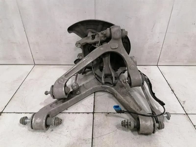 MERCEDES-BENZ Mercedes GT C190 GTS S Right Rear Hub A1903504401 Wheel Bearing Housing Rear Right -