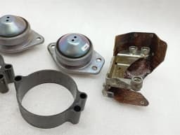 FERRARI Ferrari GTC4 Lusso F151M engine mount set 259757 engine mount set- — thumbnail 3