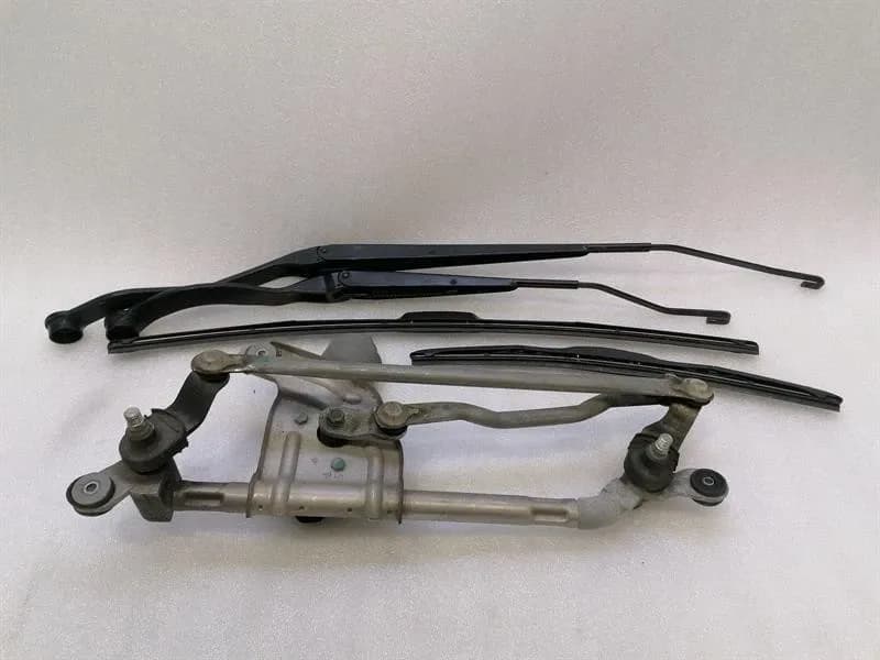 FERRARI Ferrari California T F149 Front Wiper Linkage 85804100 RHD Wiper Motor Front