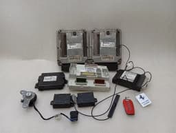 FERRARI Ferrari GTC4 Lusso V12 F151M Engine ECU 337737 Engine Control Unit SET SET- — thumbnail 1