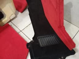 FERRARI FERRARI 812 SUPERFAST F152M RED FLOOR CARPET SET 89207800 RIGHT HAND DRIVE- — thumbnail 5