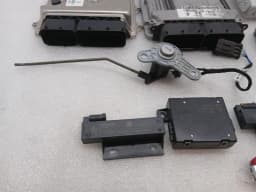 FERRARI Ferrari GTC4 Lusso T 3.9 V8 F151M Engine ECU SET 337737 Engine ECU SET- — thumbnail 5