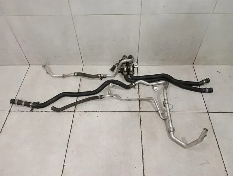 Ferrari 812 Superfast F152M Heater Valve 67635900 Heater Valve -