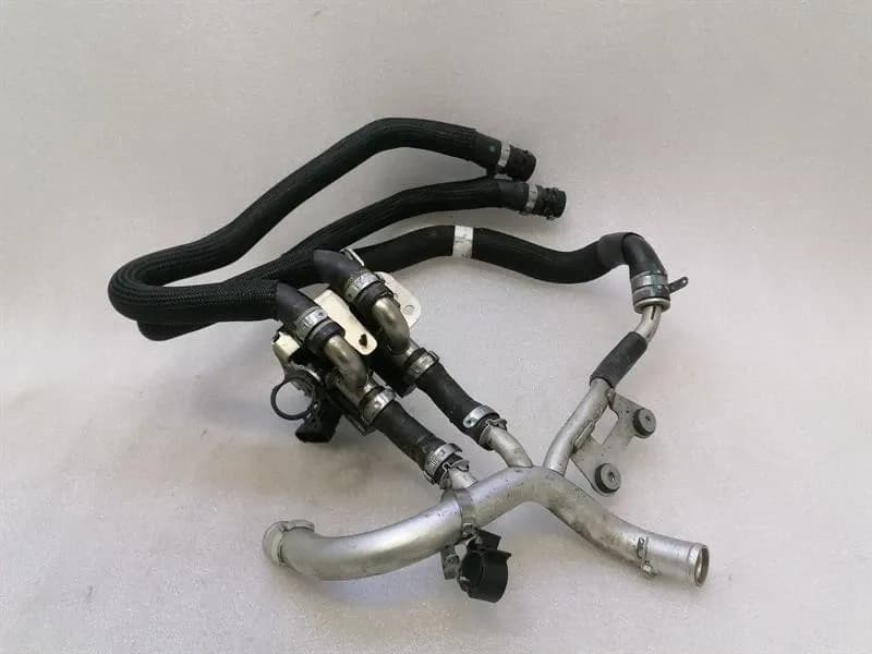 Ferrari GTC4 Lusso T 3.9 V8 F151M Heater Valve 67635900 Heater Valve -