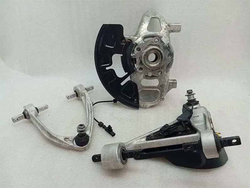 FERRARI Ferrari 812 Superfast F152M Left Front Hub 328039 Wheel Bearing Housing Front Left -