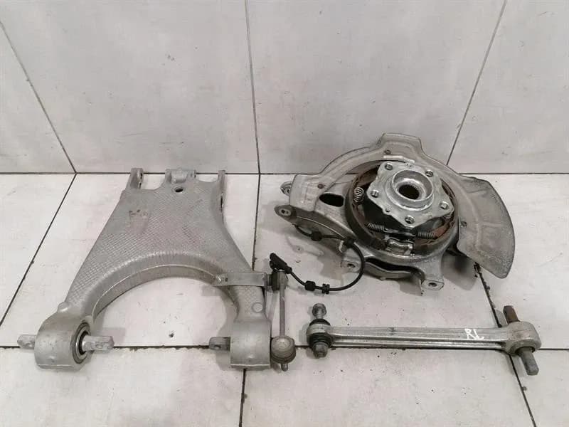 Ferrari GTC4 Lusso F151M Left Rear Hub 294850 Wheel Bearing Housing Rear Left -