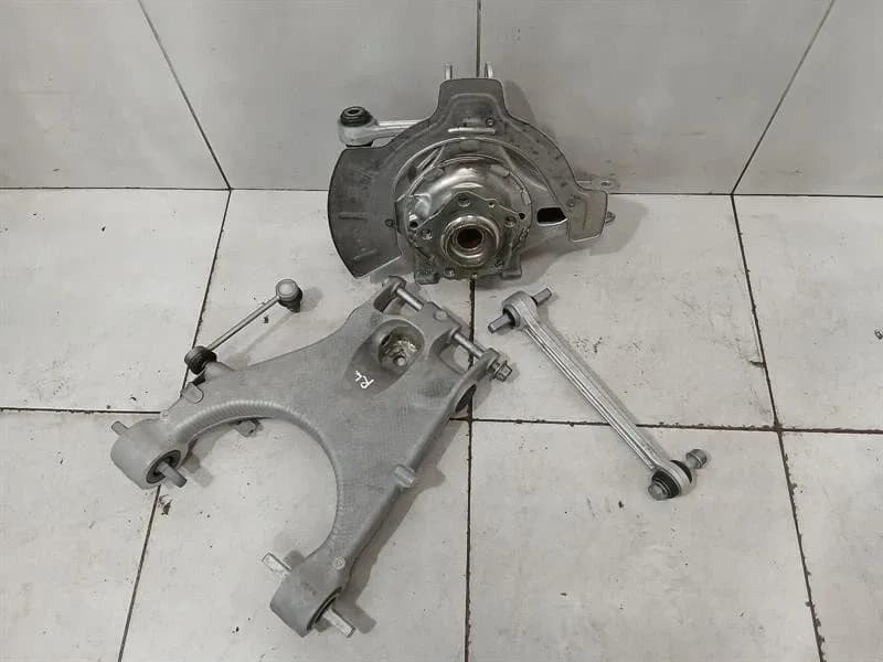 Ferrari GTC4 Lusso T F151M Left Rear Hub 294850 Wheel Bearing Housing Rear Left -