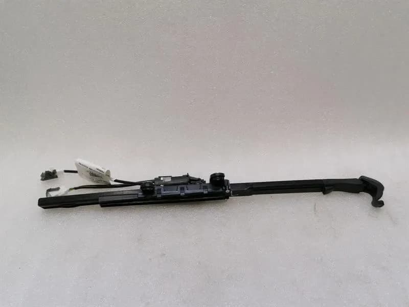 FERRARI Ferrari GTC4 Lusso F151M Left Seatbelt Feeder 82251900 Belt Extension Left-