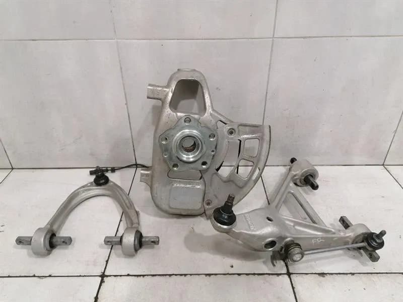 FERRARI Ferrari GTC4 Lusso F151M Right Front Hub 268378 Wheel Bearing Housing Front Right-