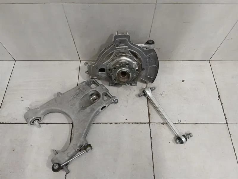Ferrari GTC4 Lusso F151M Right Rear Hub 294851 Wheel Bearing Housing Rear Right -
