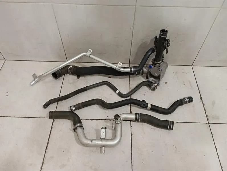 FERRARI Ferrari GTC4 Lusso F151M Thermostat Housing Cooling Pipe 262913 Water Hose-