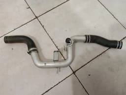 FERRARI Ferrari GTC4 Lusso F151M Thermostat Housing Cooling Pipe 262913 Water Hose- — thumbnail 3