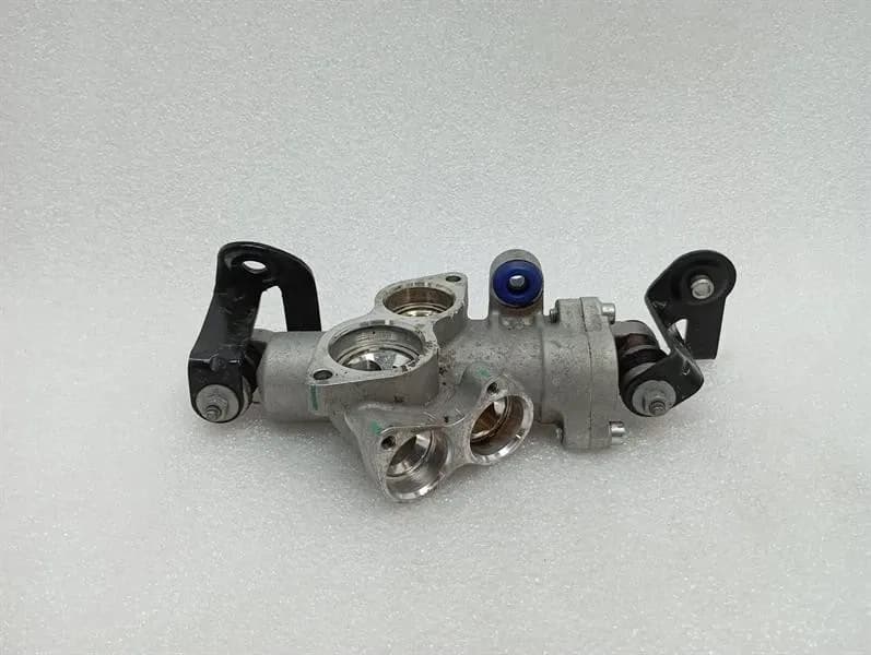 FERRARI FERRARI 812 SUPERFAST F152M Oil Thermostat Housing 316675 THERMOSTAT HOUSING-