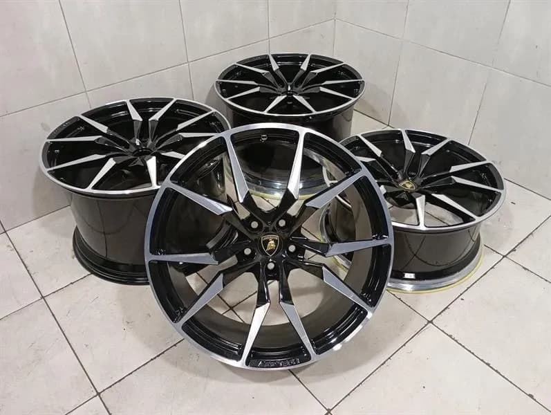 LAMBORGHINI 20 21 LAMBORGHINI Alloy AVENTADOR S DIONE WHEEL SET SET 470601017T SET Alloy Wheel-